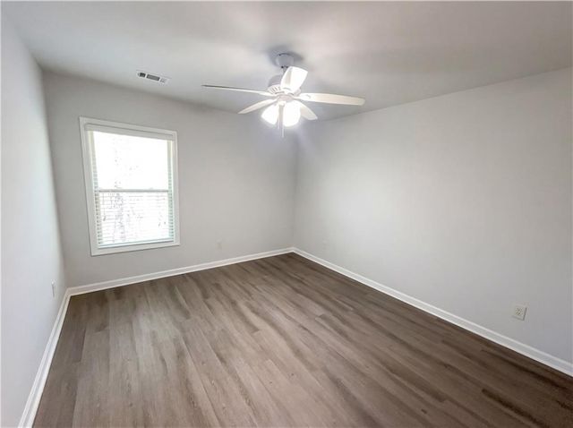 220 Madison Avenue, Acworth, GA 30102