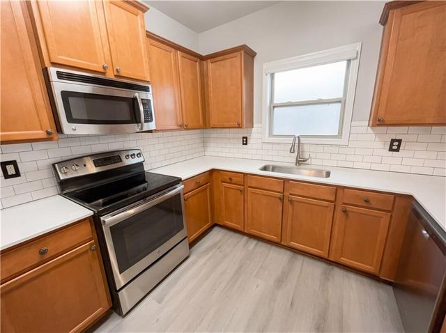 220 Madison Avenue, Acworth, GA 30102