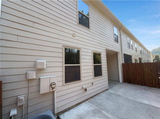 220 Madison Avenue, Acworth, GA 30102