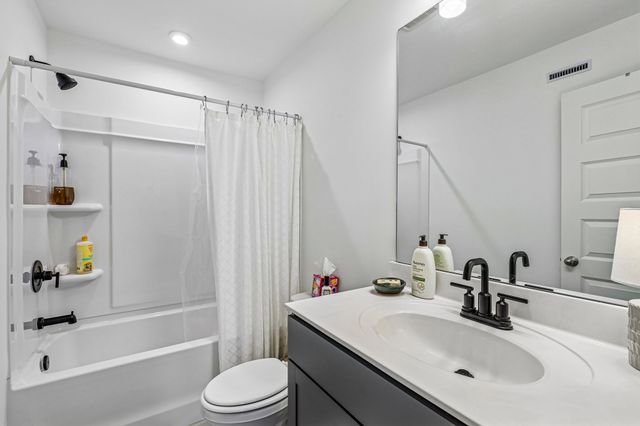 615 Old Hickory Blvd Apt 745, Nashville, TN 37209
