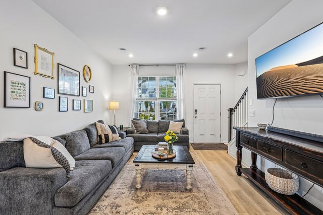 615 Old Hickory Blvd Apt 745, Nashville, TN 37209