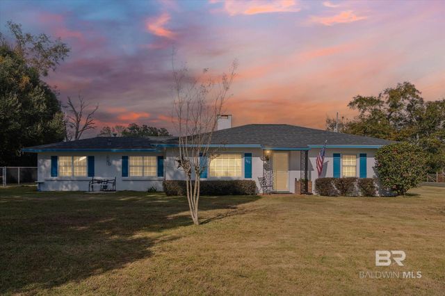 302 W Jefferson Street, Summerdale, AL 36580