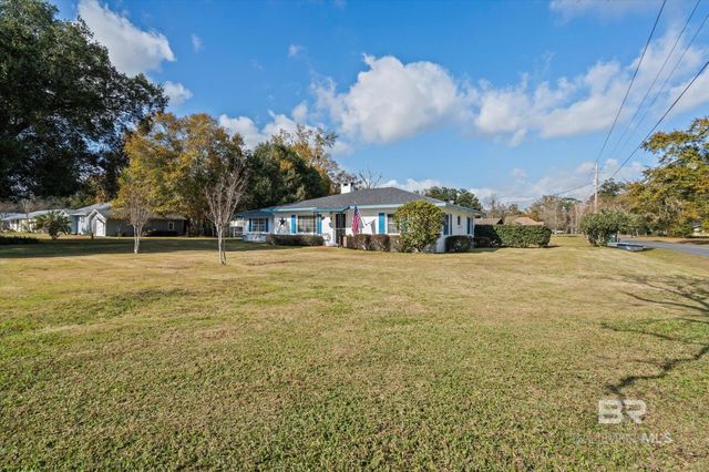 302 W Jefferson Street, Summerdale, AL 36580