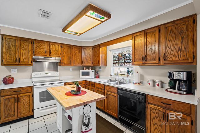 302 W Jefferson Street, Summerdale, AL 36580