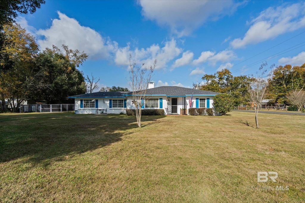 302 W Jefferson Street, Summerdale, AL 36580