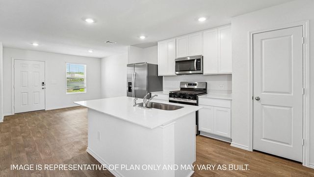 226 Bardwell WAY, Buda, TX 78610