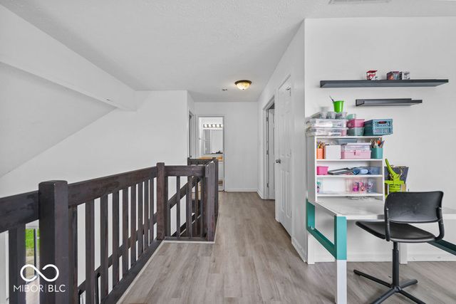 4059 Eagle Cove West Drive, Indianapolis, IN 46254