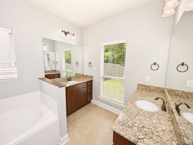 18189 River Landing Dr, Prairieville, LA 70769
