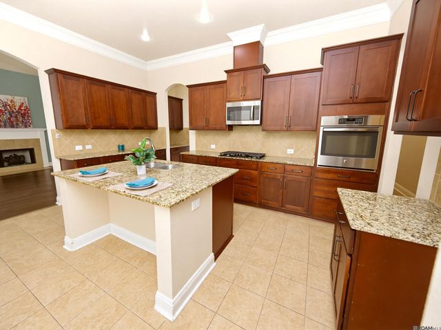18189 River Landing Dr, Prairieville, LA 70769