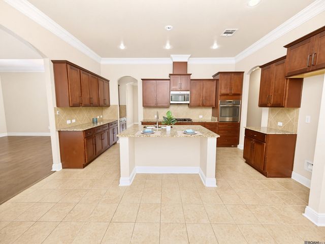18189 River Landing Dr, Prairieville, LA 70769