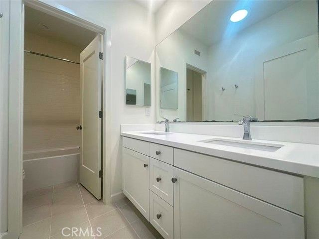 182 Augustine, Irvine, CA 92618