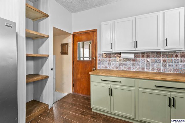 2449 Fontenelle Boulevard, Omaha, NE 68104