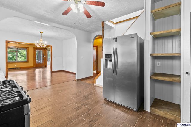 2449 Fontenelle Boulevard, Omaha, NE 68104
