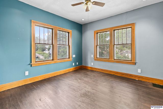 2449 Fontenelle Boulevard, Omaha, NE 68104