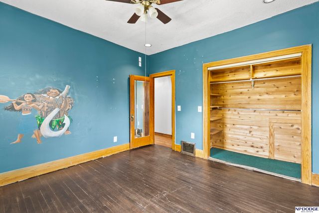 2449 Fontenelle Boulevard, Omaha, NE 68104