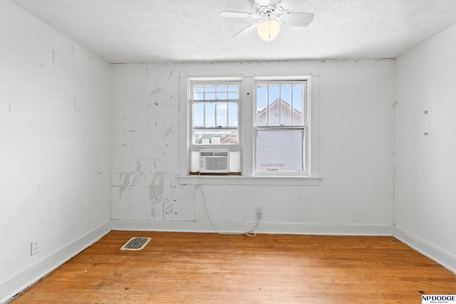 2449 Fontenelle Boulevard, Omaha, NE 68104