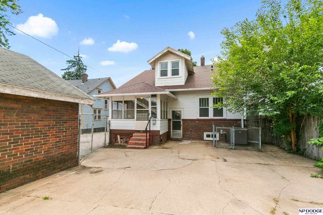 2449 Fontenelle Boulevard, Omaha, NE 68104