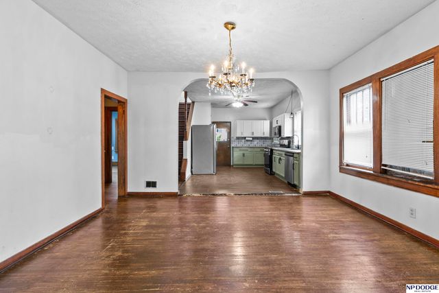 2449 Fontenelle Boulevard, Omaha, NE 68104