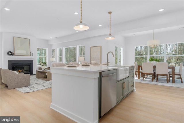 1379 MCDONALD RD, Shady Side, MD 20764