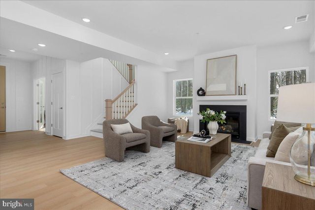 1379 MCDONALD RD, Shady Side, MD 20764