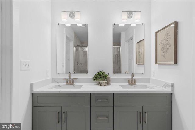 1379 MCDONALD RD, Shady Side, MD 20764