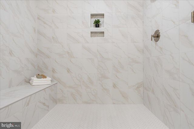 1379 MCDONALD RD, Shady Side, MD 20764