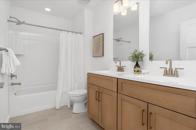 1379 MCDONALD RD, Shady Side, MD 20764