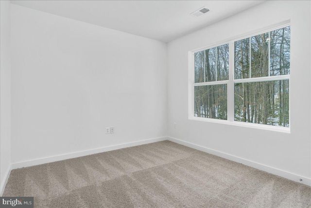 1379 MCDONALD RD, Shady Side, MD 20764