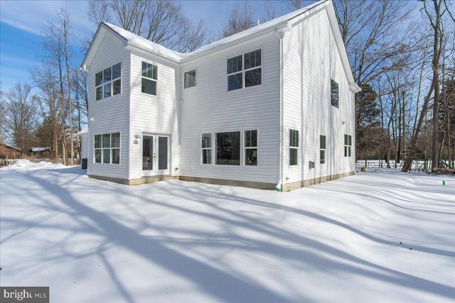 1379 MCDONALD RD, Shady Side, MD 20764