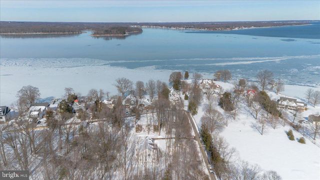 1379 MCDONALD RD, Shady Side, MD 20764