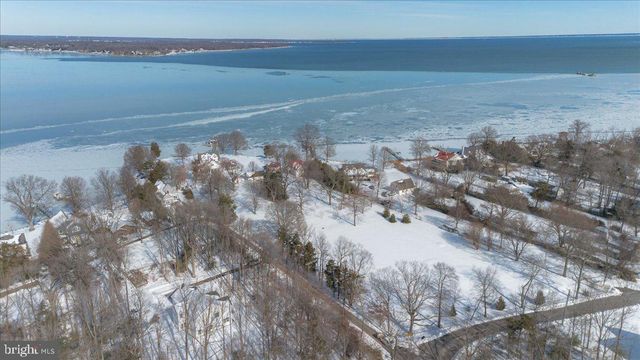 1379 MCDONALD RD, Shady Side, MD 20764