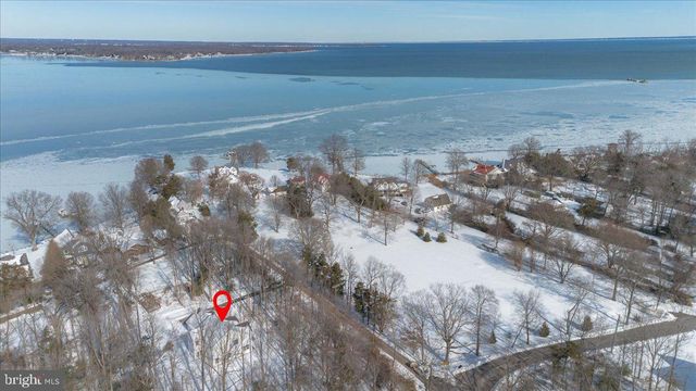 1379 MCDONALD RD, Shady Side, MD 20764