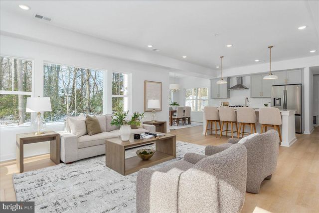 1379 MCDONALD RD, Shady Side, MD 20764