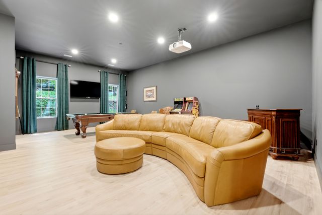 1080 Fannie Nicholson Rd, Chapmansboro, TN 37035