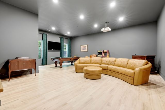 1080 Fannie Nicholson Rd, Chapmansboro, TN 37035