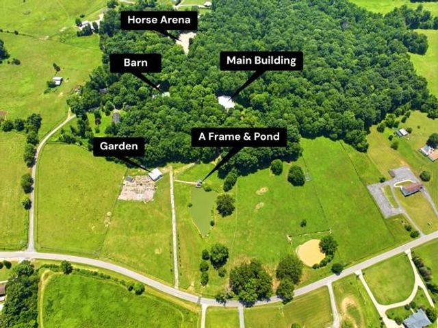 1080 Fannie Nicholson Rd, Chapmansboro, TN 37035