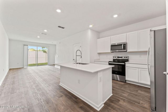5966 ORTEGA LAKE Drive, Jacksonville, FL 32244