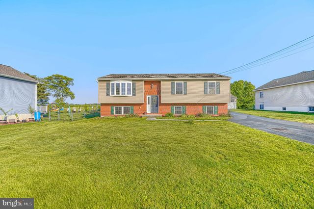 681 GRANT DR, Gettysburg, PA 17325