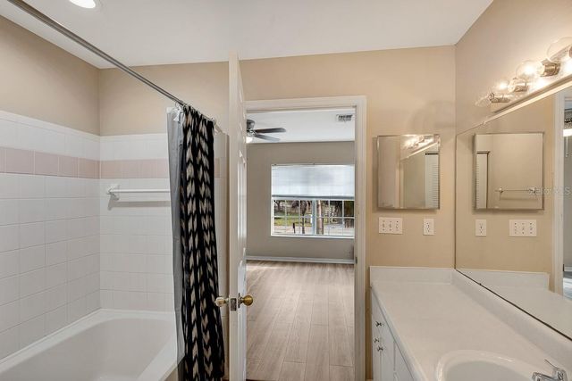 9414 LAKE CHASE ISLAND WAY 9414, Tampa, FL 33626