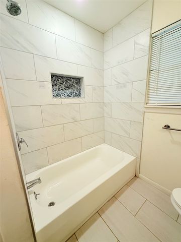 5469 Wayside Avenue, Fort Worth, TX 76134