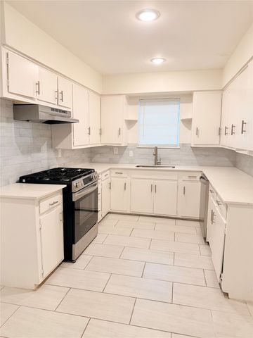 5469 Wayside Avenue, Fort Worth, TX 76134