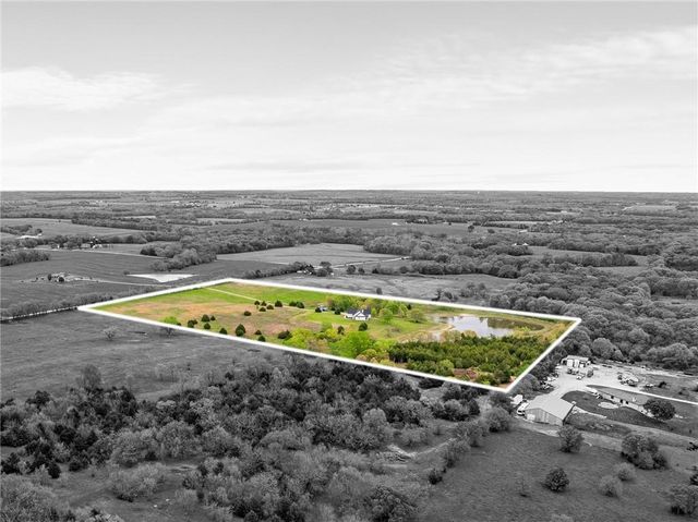 1077 N 150 Road, Baldwin City, KS 66006