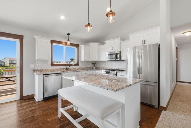 2802 213th Street W, Farmington, MN 55024