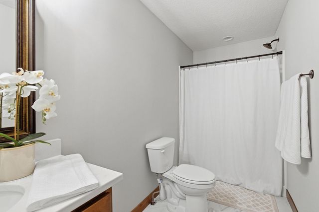 2802 213th Street W, Farmington, MN 55024
