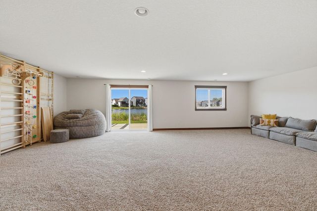 2802 213th Street W, Farmington, MN 55024