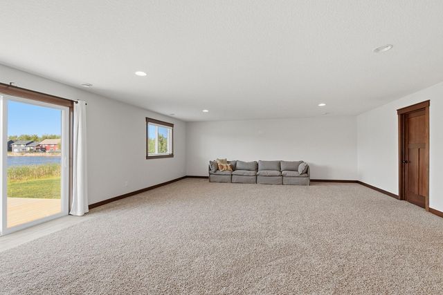 2802 213th Street W, Farmington, MN 55024