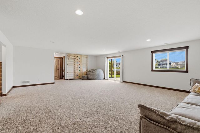 2802 213th Street W, Farmington, MN 55024