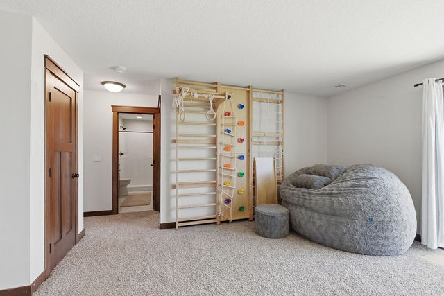 2802 213th Street W, Farmington, MN 55024