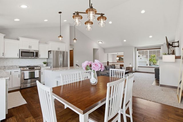 2802 213th Street W, Farmington, MN 55024