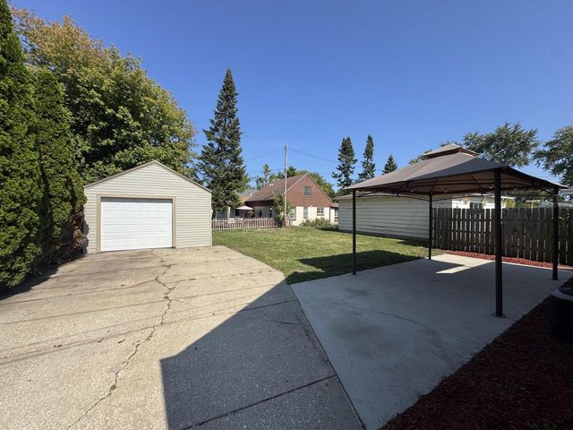 1410 Kremer AVENUE, Racine, WI 53402